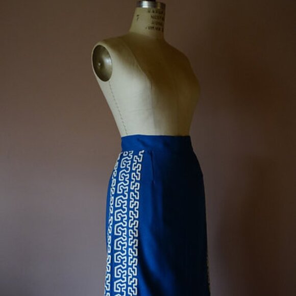 Vintage 1960s Blue Embroidered Wool Skirt Suit - Small - Picture 4 of 9